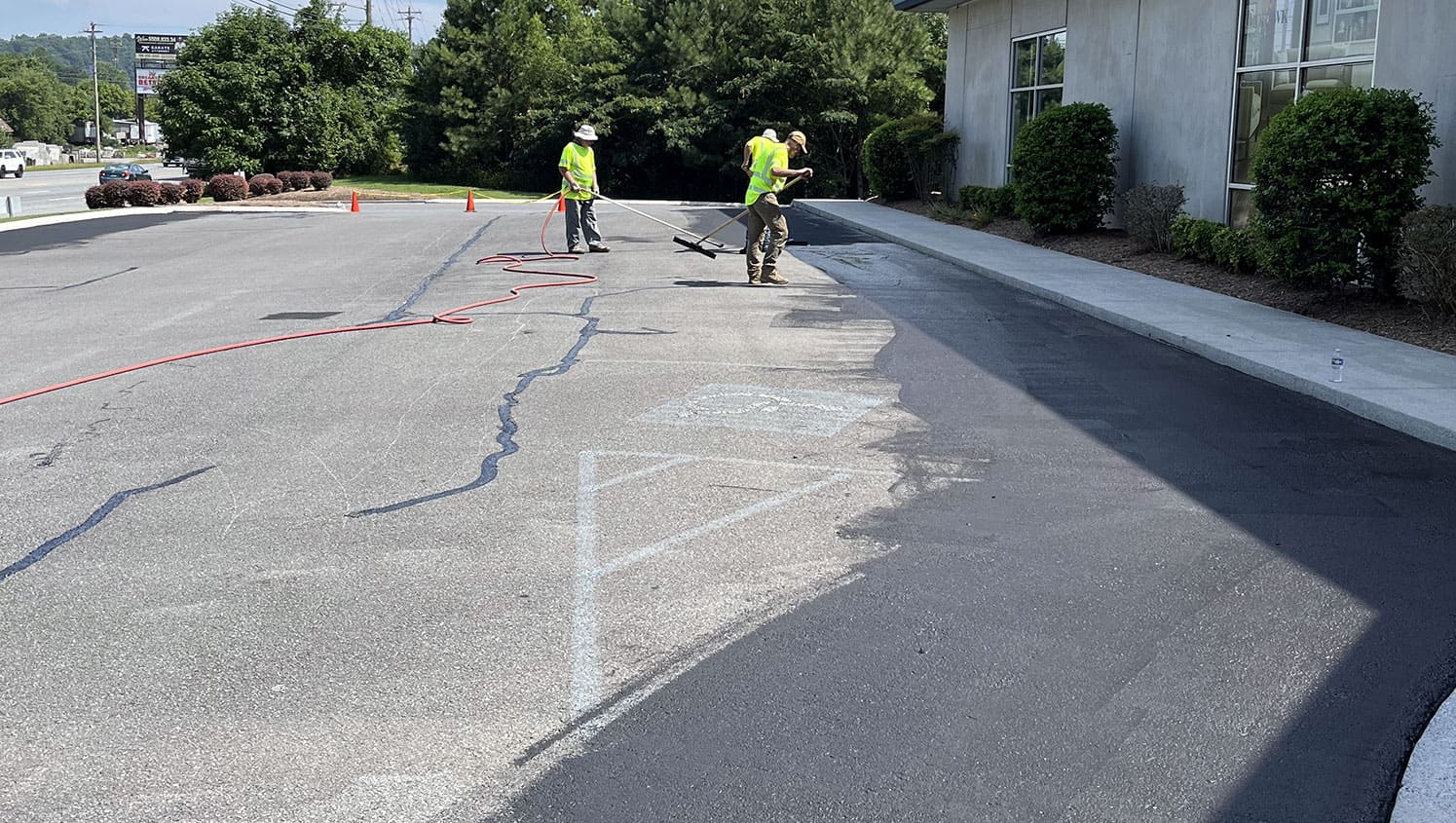 Asphalt Sealcoating for American Carpet Wholesalers GFORCE™ Atlanta