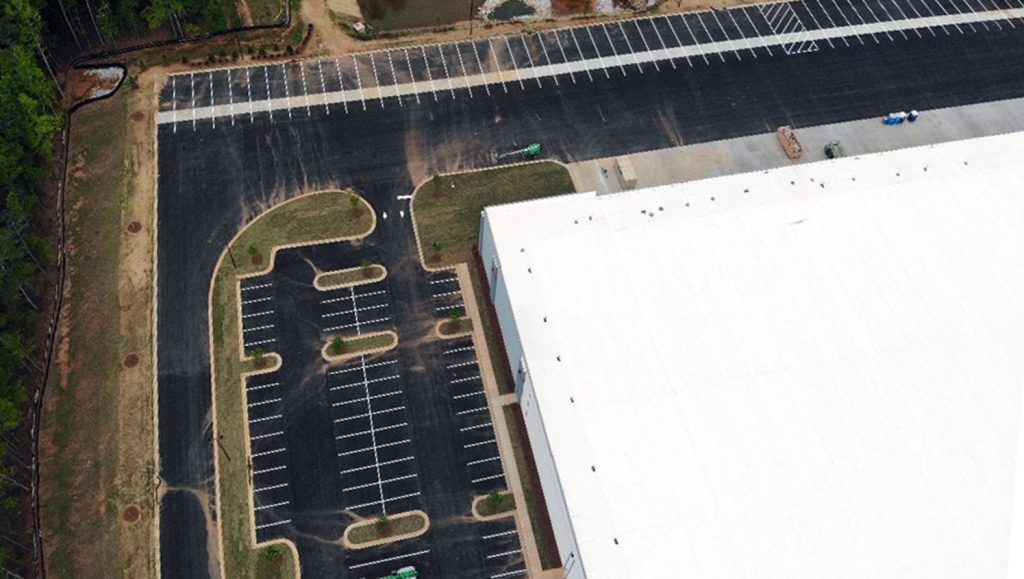 birds eye view of rear parking lot striping in Austell, GA