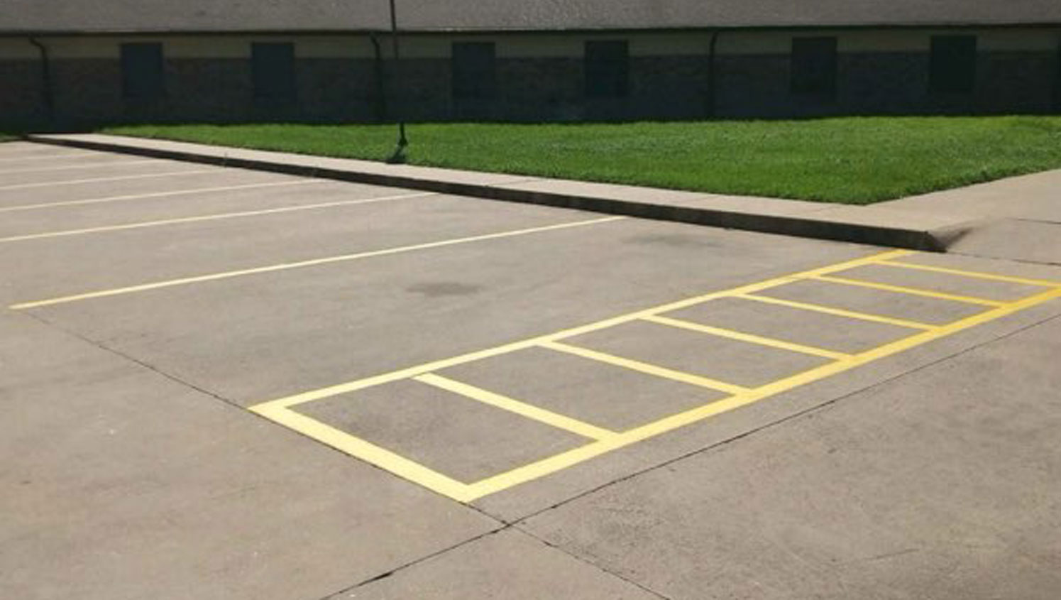 parking lot marking in Bastrop, TX