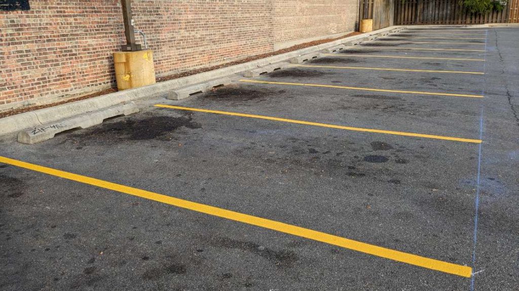 line striping in chicago, il