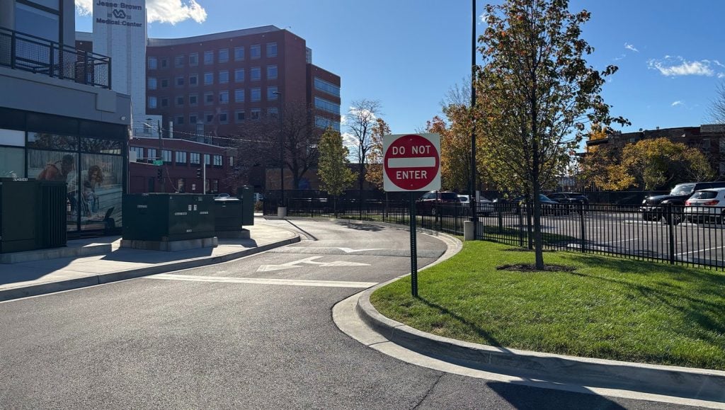 do not enter signage installed for East Lake Management parking lot
