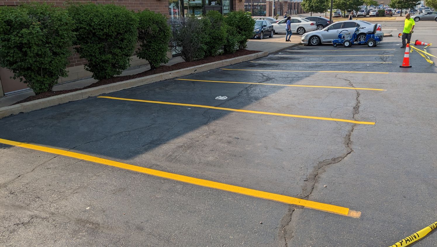 new parking lot striping in evergreen park, il