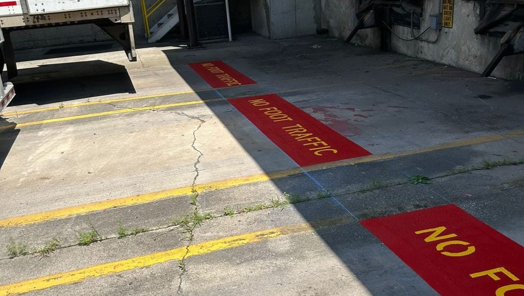 no foot traffic markings on Valvoline parking lot