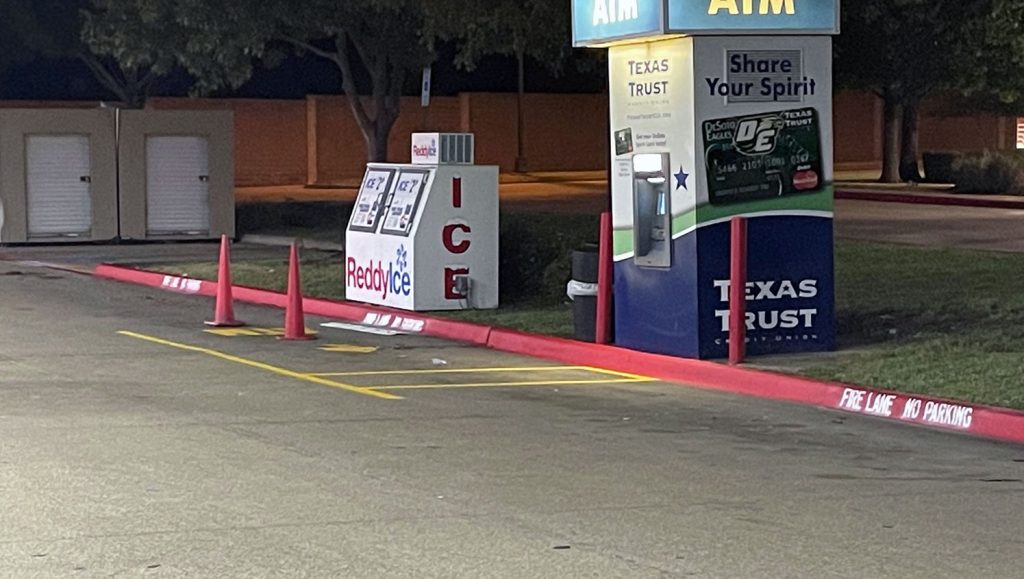 ATM lane striping for Murphy gas station