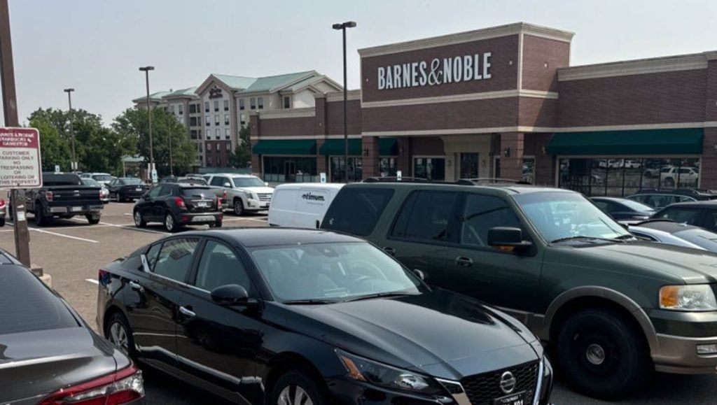 Barnes & Nobles parking lot freshly painted