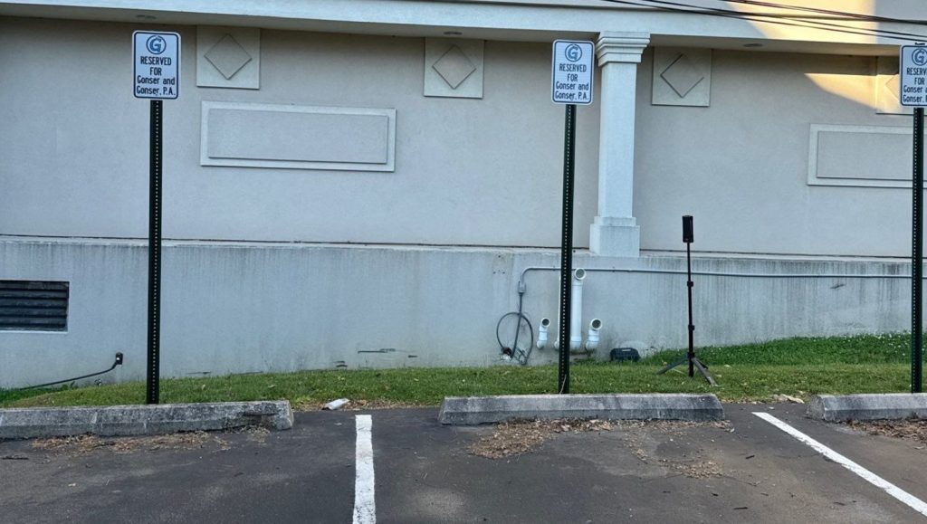 parking signs installed for Gonser & Gonser P.A. parking lot