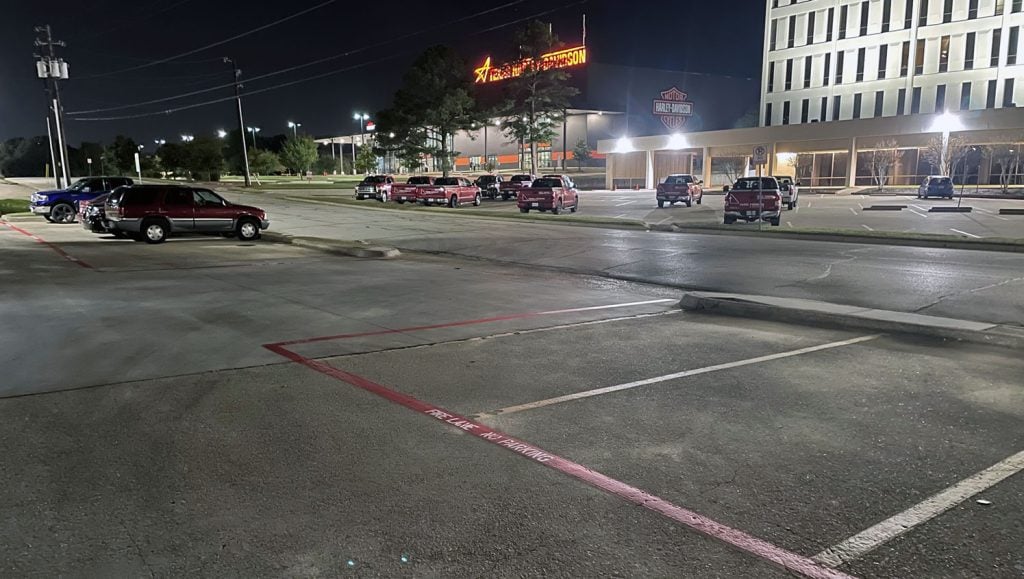 fire lane striping at cheddar’s scratch kitchen