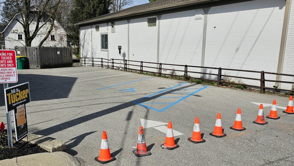 parking lot striping in zionsville, in