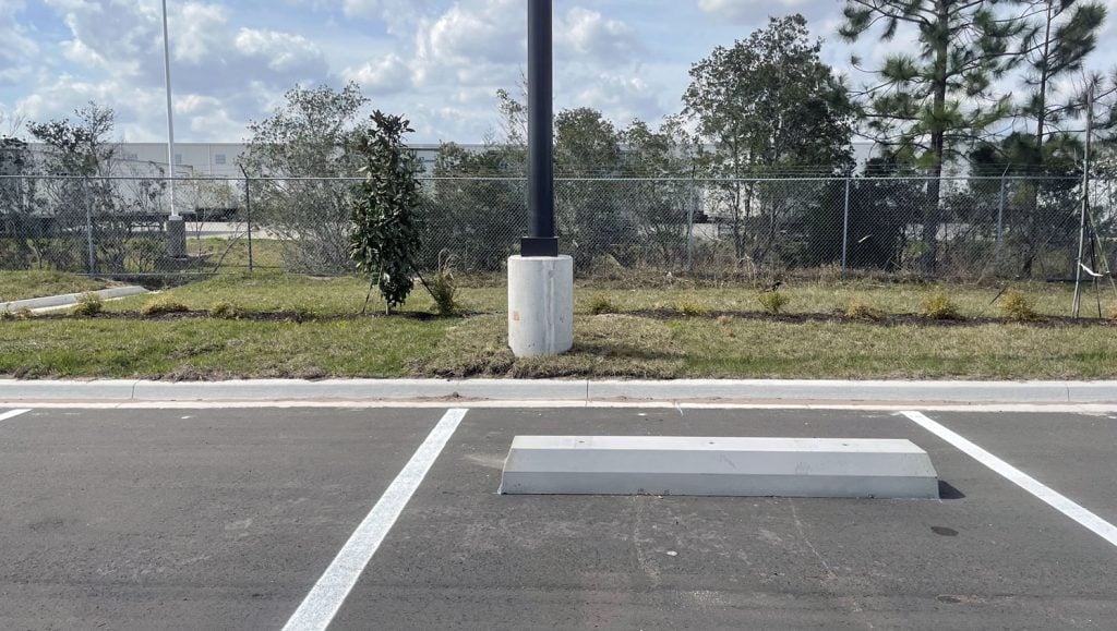 full view of ARCO parking lot