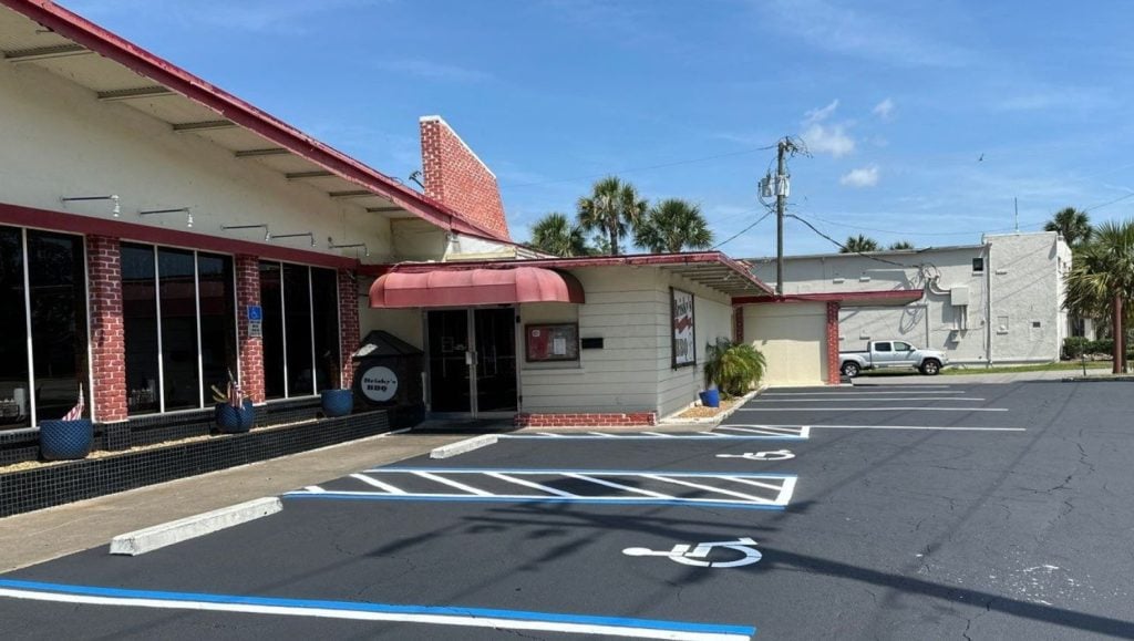 ada compliance parking spots for Brisky's BBQ parking lot