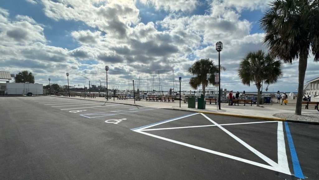 ada compliance parking spots for City of Fernandina Beach parking lot