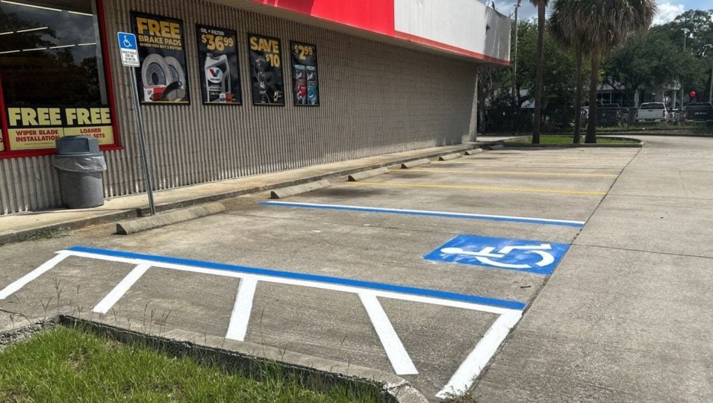 ada compliance parking spots for Advanced Auto Parts parking lot