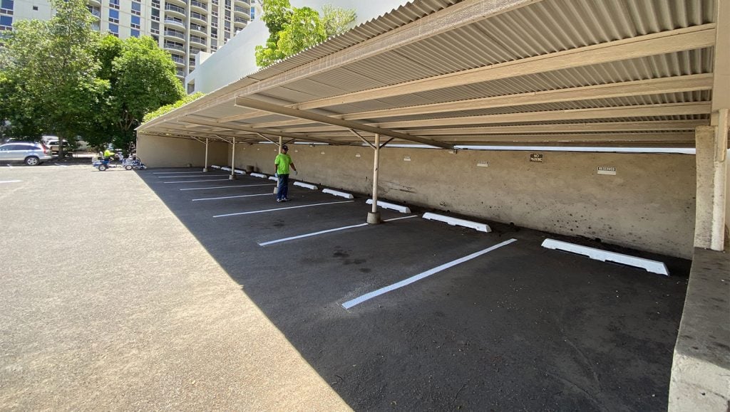 precision line marking in honolulu parking lot