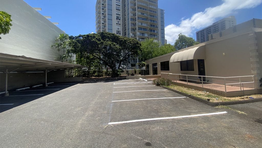 aerial photo of gforce parking lot striping in honolulu