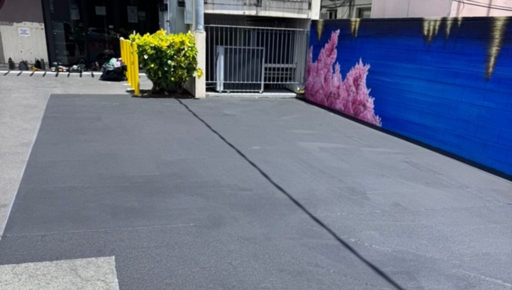 asphalt sealcoating for Japanese BBQ Yoshi parking lot