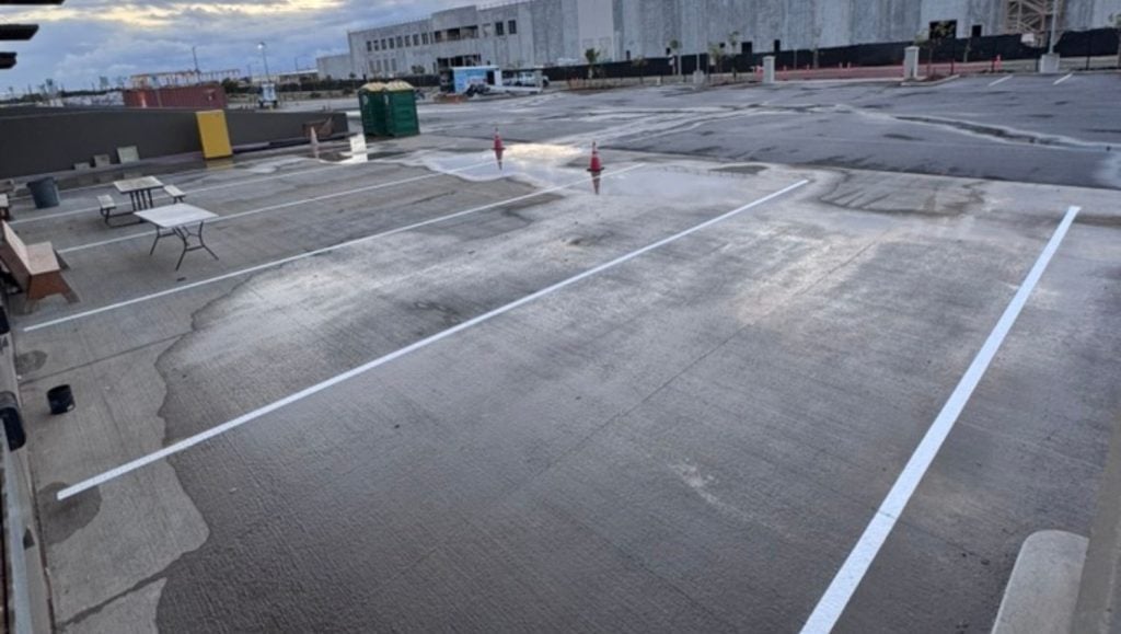 Honolulu Cookie Company parking lot freshly painted
