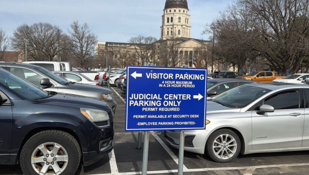 Parking Sign Project Installation for Kansas State Capitol in Topeka, KS
