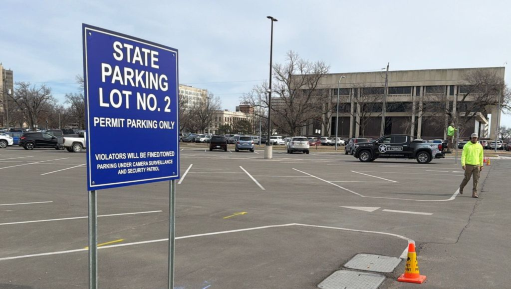 Parking Sign Work Installation for Kansas State Capitol in Topeka, KS