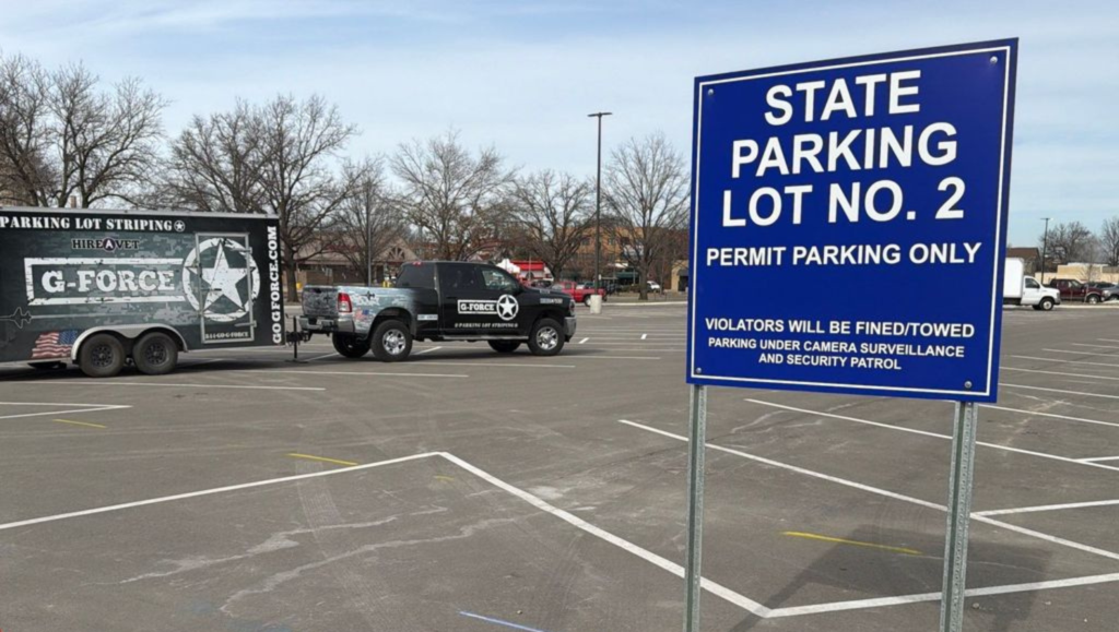 State Parking Sign Installation for Kansas State Capitol in Topeka, KS