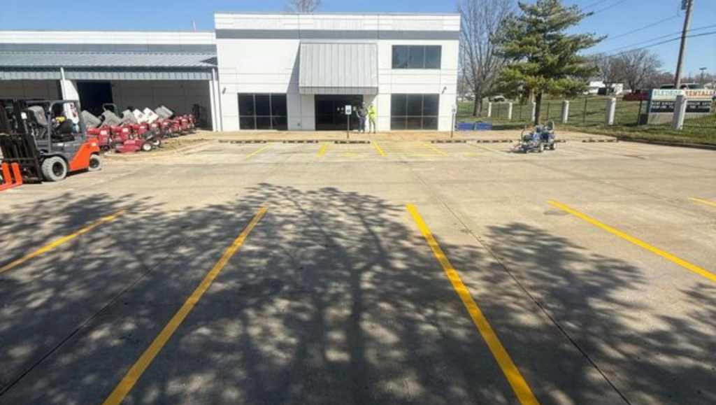 Line Striping for Bledsoe Rentals in Lee's Summit, MO