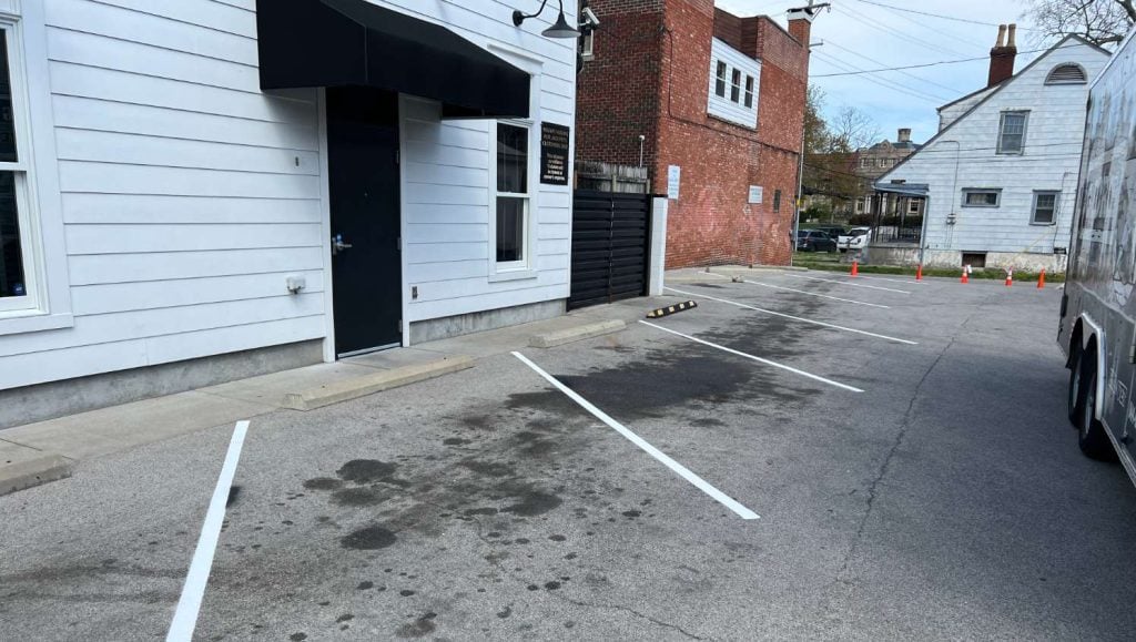 parking striping in louisville, ky
