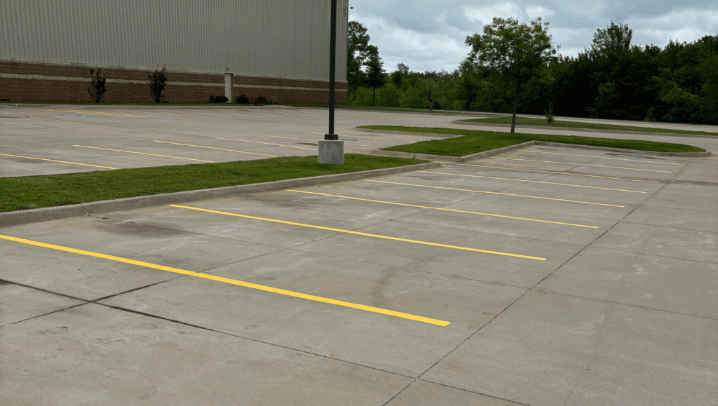 line striping, for statewide service center in oklahoma city, ok - image 6