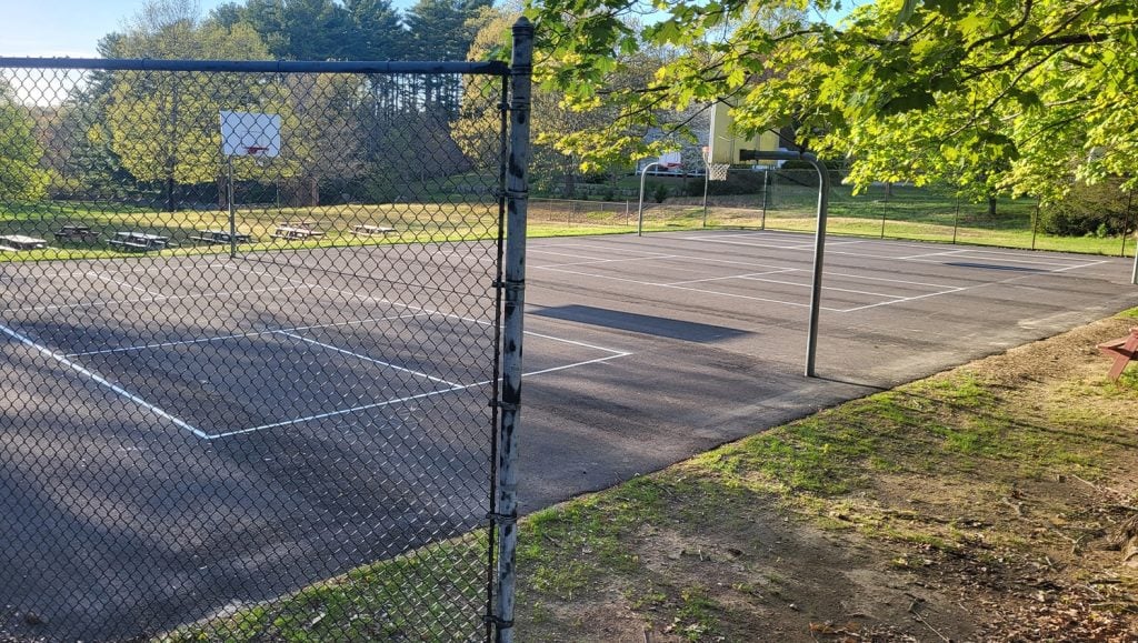 side view of pickleball court