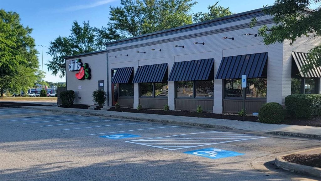 ada compliance parking spots for Chili's parking lot