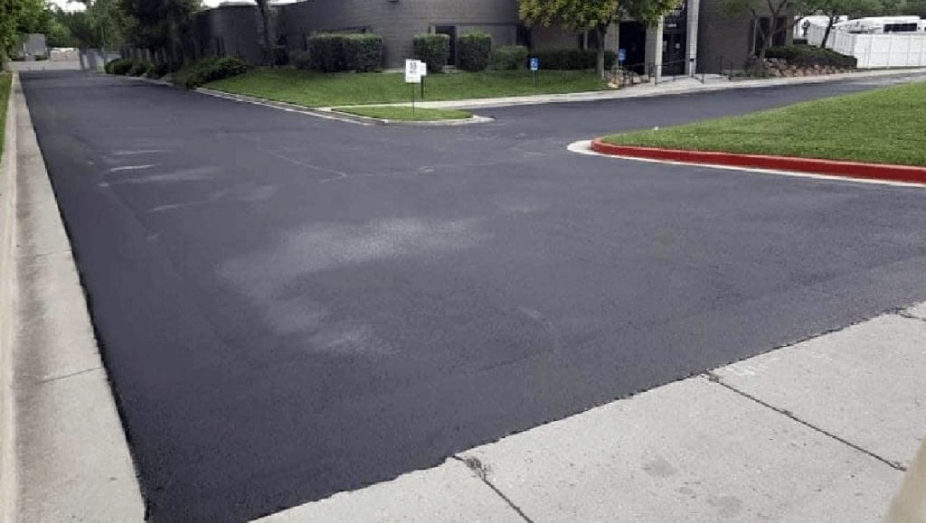 filled asphalt crack in west valley city, ut