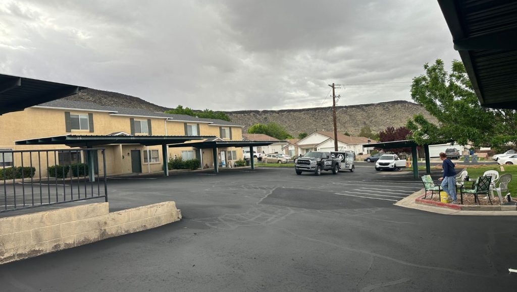asphalt sealcoating for Canyon View Apartments parking lot