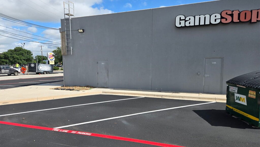 fire lane striping for buffalo wild wings in laredo, tx - image 5
