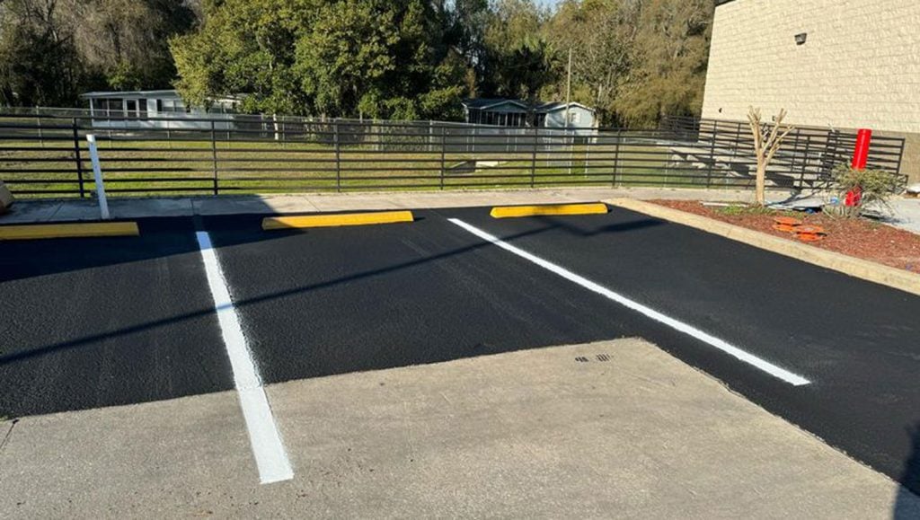 asphalt sealcoating in Lake Panasoffkee, FL