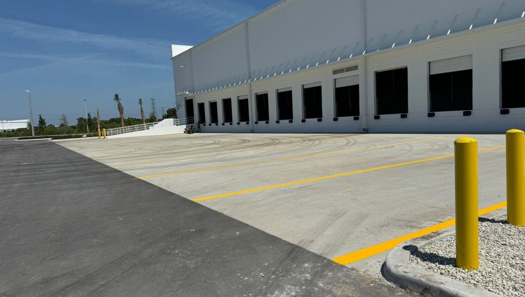 freshly painted parking lot lines for business in st. petersburg