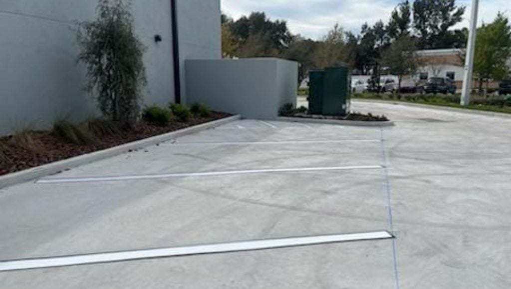 parking lot painting Tampa FL