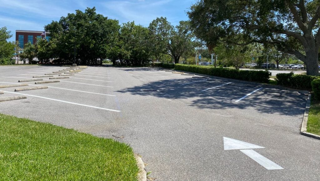 parking lot striping at usf st petersburg