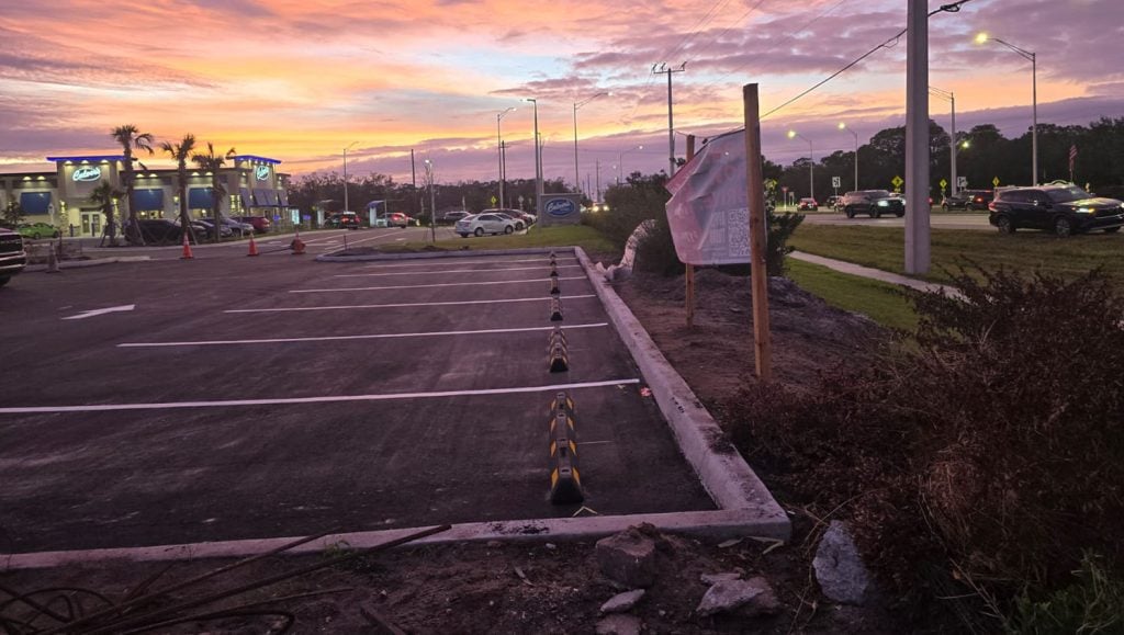 ada compliance parking spots for business parking lot