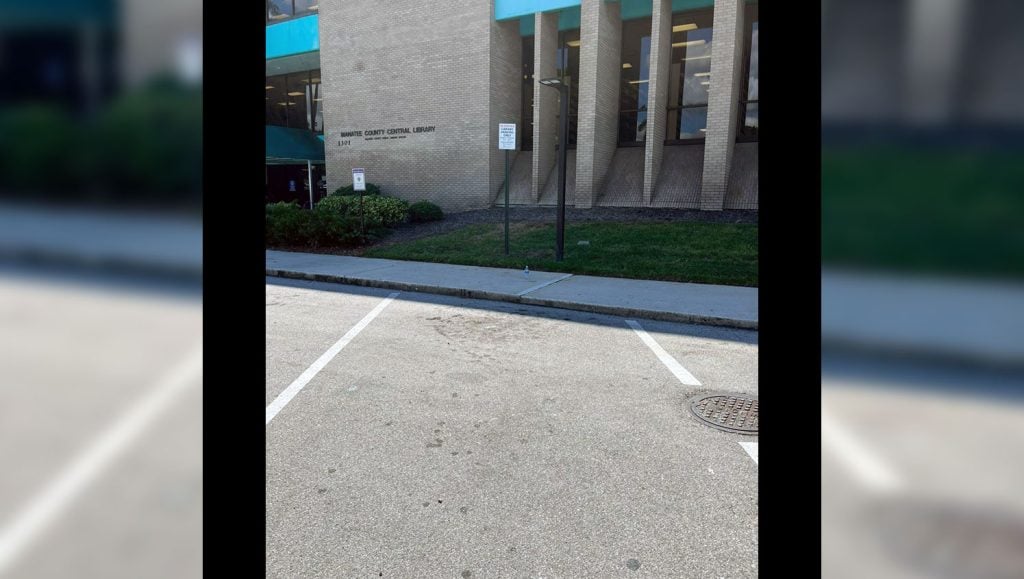 reserved parking signs in Bradenton, FL