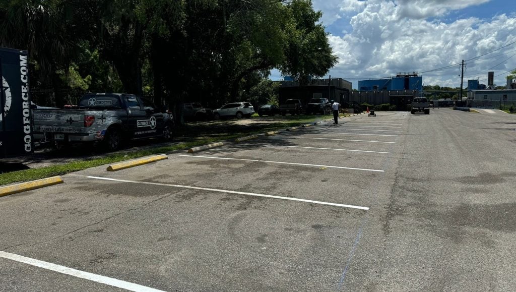 ada compliance parking spots for business parking lot