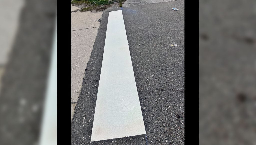 sign installation in Sarasota, FL