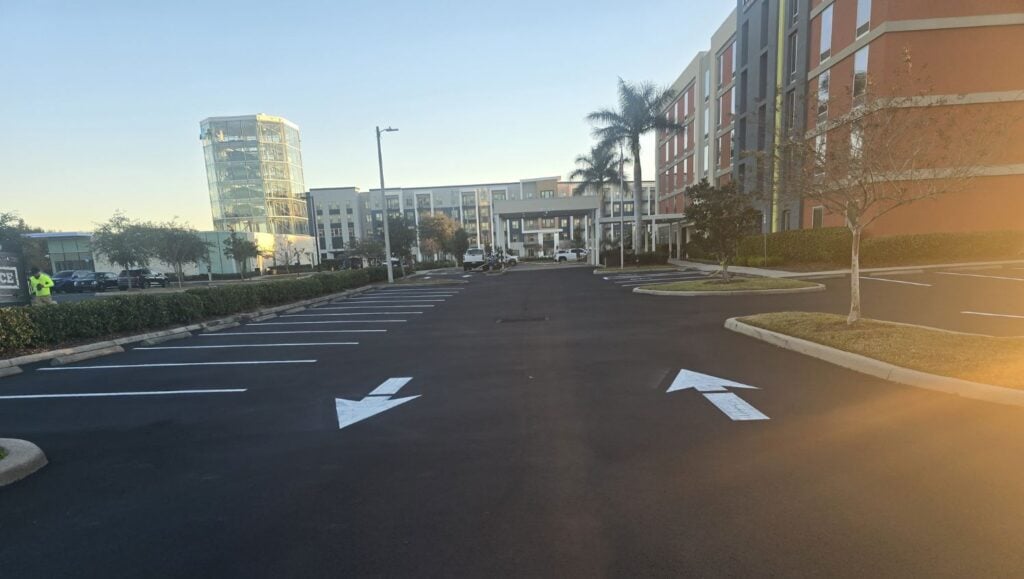 asphalt sealcoating for apartment complex parking lot