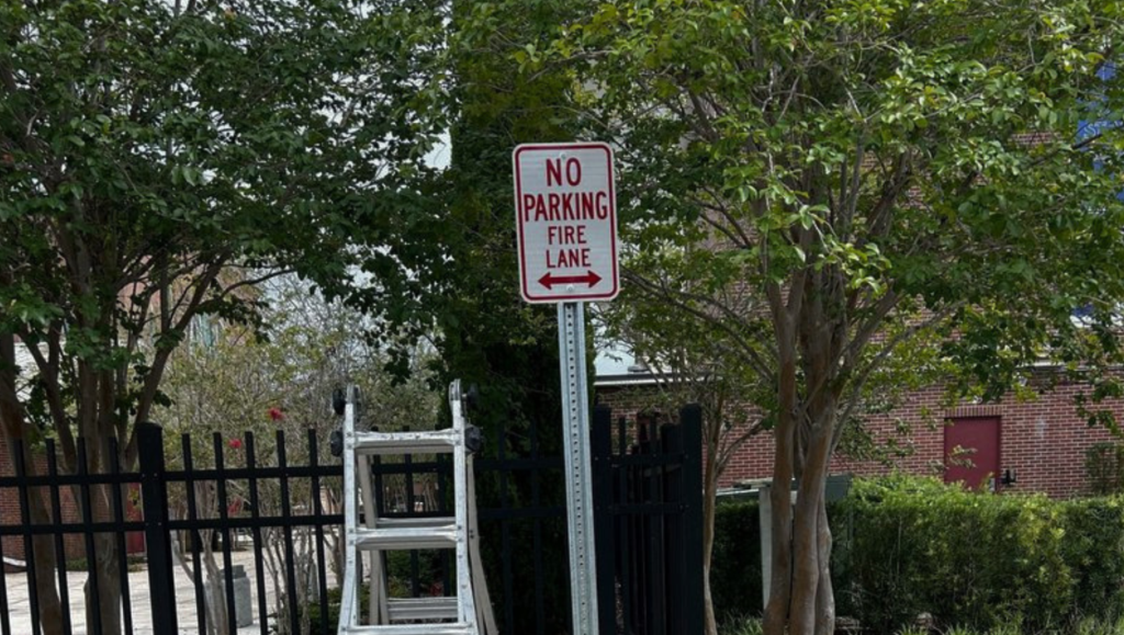 Parking Lot Sign Installation in Tampa, FL