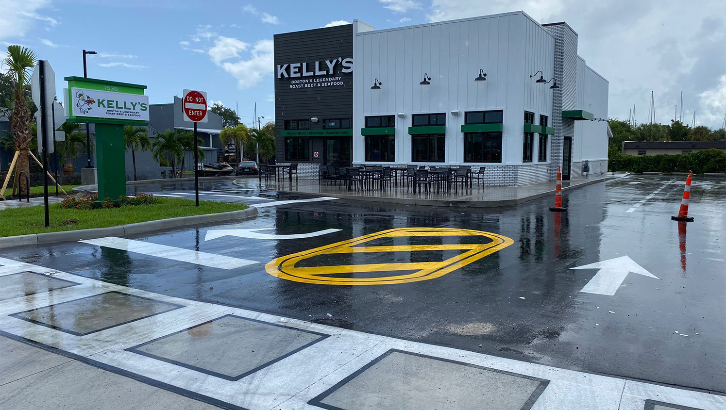 Line Marking at Kelly's Roast Beef in St. Petersburg GFORCE™